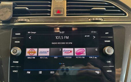 Volkswagen Tiguan II, 2018 год, 2 390 000 рублей, 14 фотография