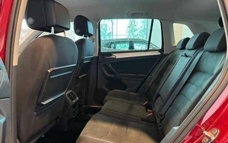 Volkswagen Tiguan II, 2018 год, 2 390 000 рублей, 25 фотография