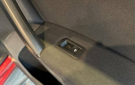 Volkswagen Tiguan II, 2018 год, 2 390 000 рублей, 28 фотография