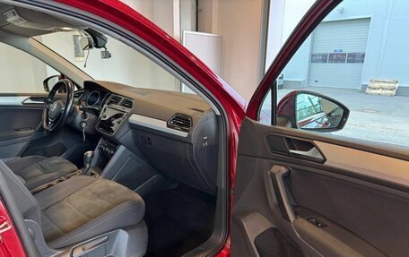Volkswagen Tiguan II, 2018 год, 2 390 000 рублей, 27 фотография