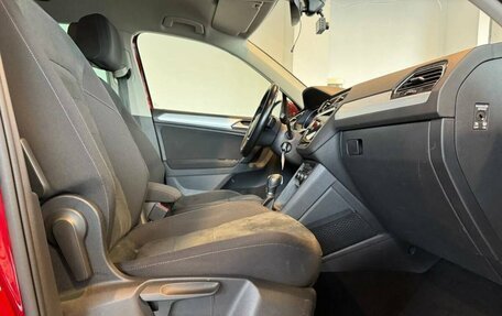 Volkswagen Tiguan II, 2018 год, 2 390 000 рублей, 29 фотография