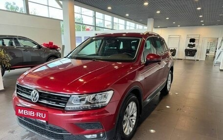 Volkswagen Tiguan II, 2018 год, 2 390 000 рублей, 7 фотография