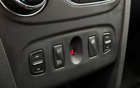 Renault Sandero II рестайлинг, 2017 год, 949 900 рублей, 14 фотография