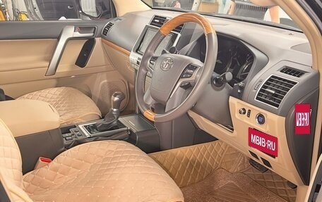 Toyota Land Cruiser Prado 150 рестайлинг 2, 2019 год, 5 000 000 рублей, 13 фотография