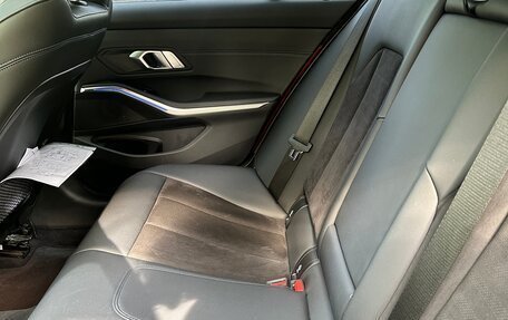 BMW 3 серия, 2020 год, 4 000 000 рублей, 16 фотография