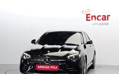 Mercedes-Benz E-Класс, 2022 год, 3 242 000 рублей, 3 фотография