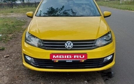 Volkswagen Polo VI (EU Market), 2018 год, 1 300 000 рублей, 2 фотография