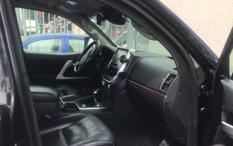 Toyota Land Cruiser 200, 2018 год, 6 000 000 рублей, 6 фотография