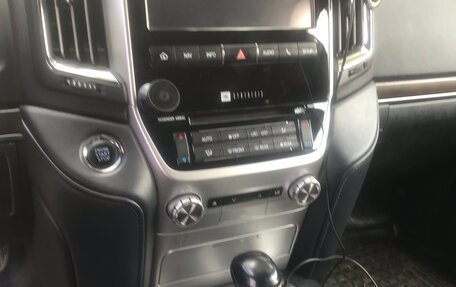 Toyota Land Cruiser 200, 2018 год, 6 000 000 рублей, 22 фотография