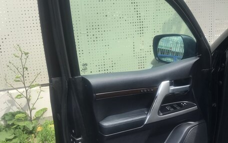 Toyota Land Cruiser 200, 2018 год, 6 000 000 рублей, 19 фотография