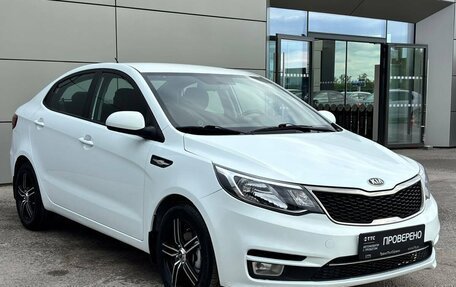 KIA Rio III рестайлинг, 2016 год, 1 000 000 рублей, 3 фотография