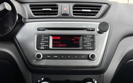 KIA Rio III рестайлинг, 2016 год, 1 000 000 рублей, 18 фотография