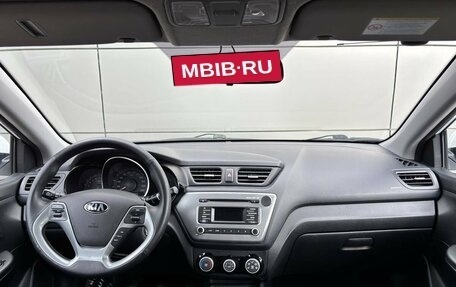 KIA Rio III рестайлинг, 2016 год, 1 000 000 рублей, 17 фотография