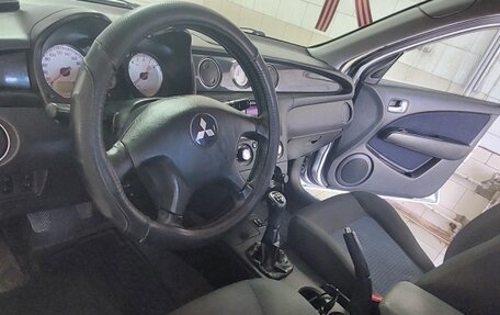 Mitsubishi Outlander III рестайлинг 3, 2008 год, 700 000 рублей, 10 фотография