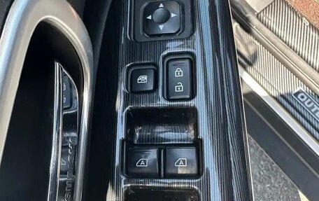 Mitsubishi Outlander III рестайлинг 3, 2022 год, 2 391 000 рублей, 9 фотография