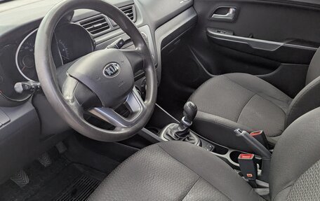 KIA Rio III рестайлинг, 2013 год, 980 000 рублей, 6 фотография