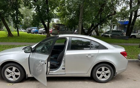 Chevrolet Cruze II, 2012 год, 815 000 рублей, 3 фотография