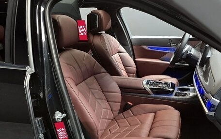 BMW 7 серия, 2024 год, 7 560 000 рублей, 15 фотография