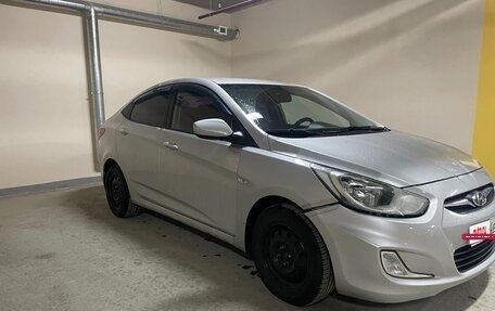 Hyundai Solaris II рестайлинг, 2012 год, 760 000 рублей, 4 фотография