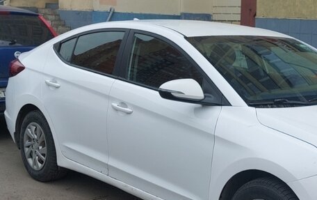 Hyundai Elantra VI рестайлинг, 2019 год, 950 000 рублей, 4 фотография