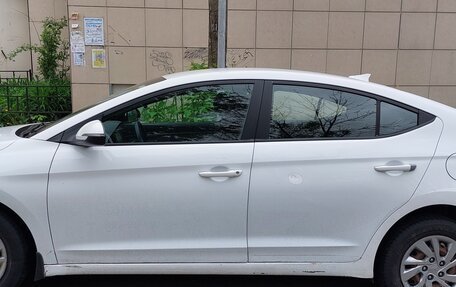 Hyundai Elantra VI рестайлинг, 2019 год, 950 000 рублей, 6 фотография