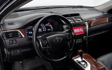 Toyota Camry, 2012 год, 1 785 000 рублей, 11 фотография