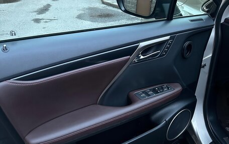 Lexus RX IV рестайлинг, 2021 год, 6 300 000 рублей, 12 фотография