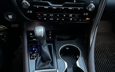 Lexus RX IV рестайлинг, 2021 год, 6 300 000 рублей, 14 фотография