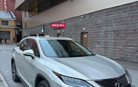 Lexus RX IV рестайлинг, 2021 год, 6 300 000 рублей, 7 фотография