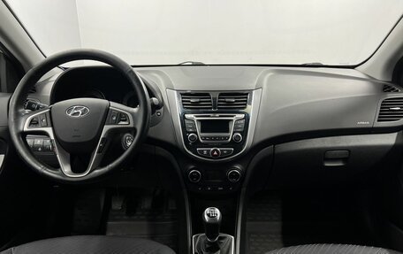 Hyundai Solaris II рестайлинг, 2016 год, 895 000 рублей, 10 фотография