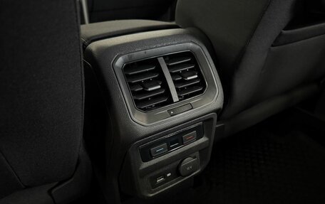 Volkswagen Tiguan II, 2020 год, 2 190 000 рублей, 12 фотография