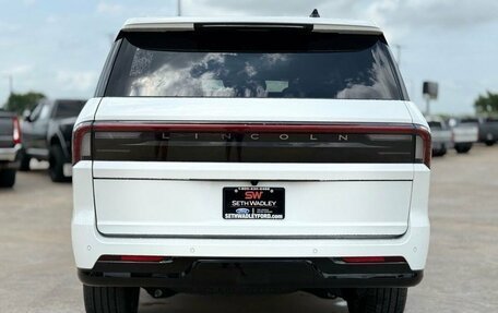Lincoln Navigator, 2025 год, 15 900 000 рублей, 14 фотография