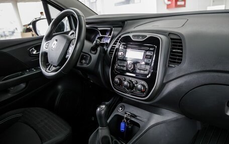 Renault Kaptur I рестайлинг, 2016 год, 1 448 000 рублей, 23 фотография