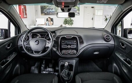 Renault Kaptur I рестайлинг, 2016 год, 1 448 000 рублей, 25 фотография