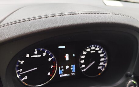 Mitsubishi Outlander III рестайлинг 3, 2018 год, 2 100 000 рублей, 1 фотография