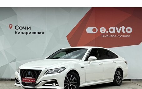 Toyota Crown, 2018 год, 2 990 000 рублей, 1 фотография