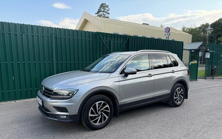 Volkswagen Tiguan II, 2017 год, 2 199 999 рублей, 2 фотография