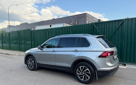 Volkswagen Tiguan II, 2017 год, 2 199 999 рублей, 3 фотография