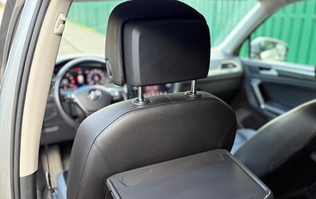 Volkswagen Tiguan II, 2017 год, 2 199 999 рублей, 18 фотография