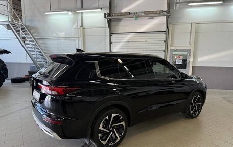 Mitsubishi Outlander, 2023 год, 4 350 000 рублей, 4 фотография