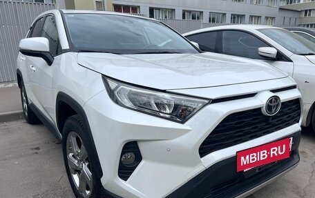 Toyota RAV4, 2022 год, 4 100 000 рублей, 9 фотография