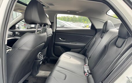 Hyundai Elantra, 2023 год, 2 650 000 рублей, 16 фотография