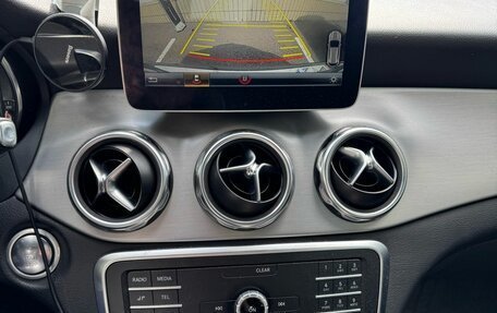 Mercedes-Benz GLA, 2019 год, 1 900 000 рублей, 10 фотография