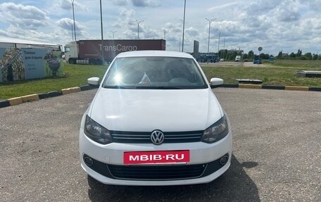 Volkswagen Polo VI (EU Market), 2011 год, 710 000 рублей, 2 фотография