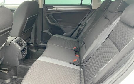 Volkswagen Tiguan II, 2018 год, 2 080 000 рублей, 22 фотография