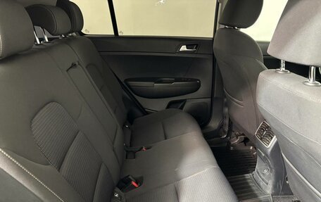 KIA Sportage IV рестайлинг, 2018 год, 1 819 000 рублей, 13 фотография