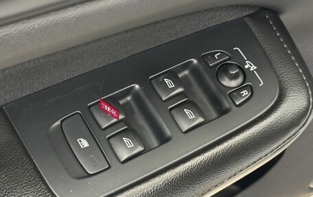 Volvo V60 Cross Country II, 2019 год, 3 099 000 рублей, 16 фотография