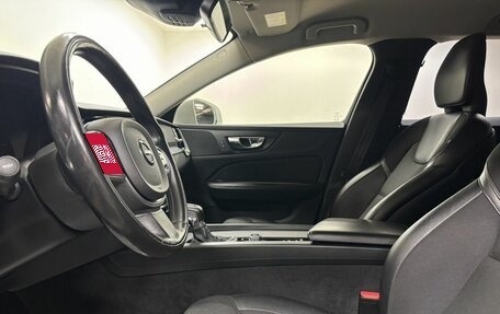 Volvo V60 Cross Country II, 2019 год, 3 099 000 рублей, 11 фотография