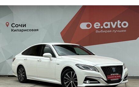 Toyota Crown, 2018 год, 2 990 000 рублей, 3 фотография