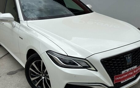 Toyota Crown, 2018 год, 2 990 000 рублей, 23 фотография